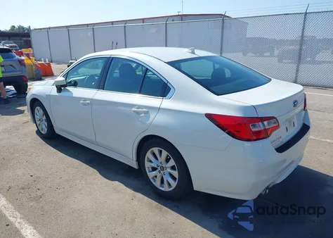 2017 Subaru Legacy 2.5I Premium z USA, uszkodzony, nr VIN 4S3BNAC6XH3005443